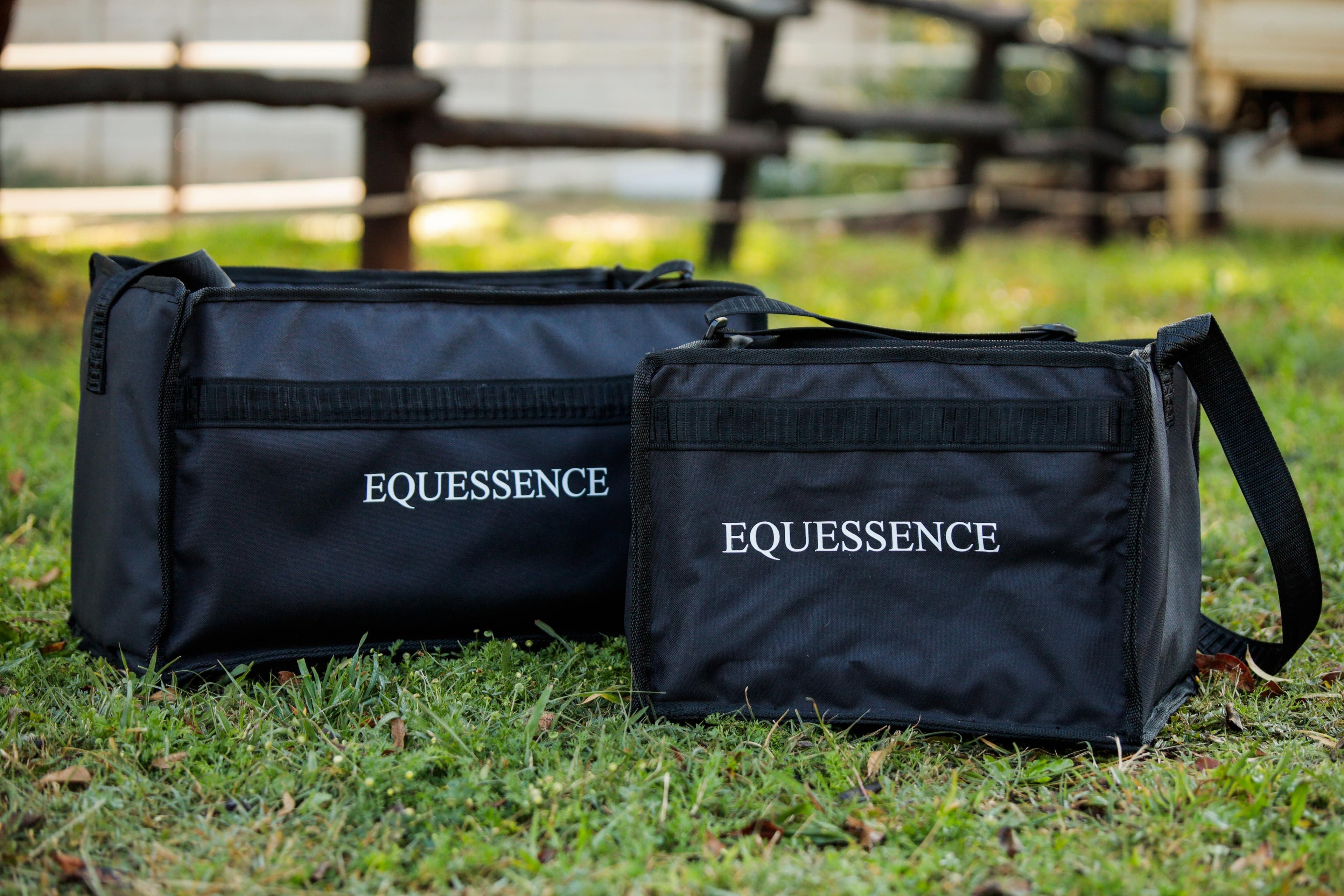 GROOMING BAG