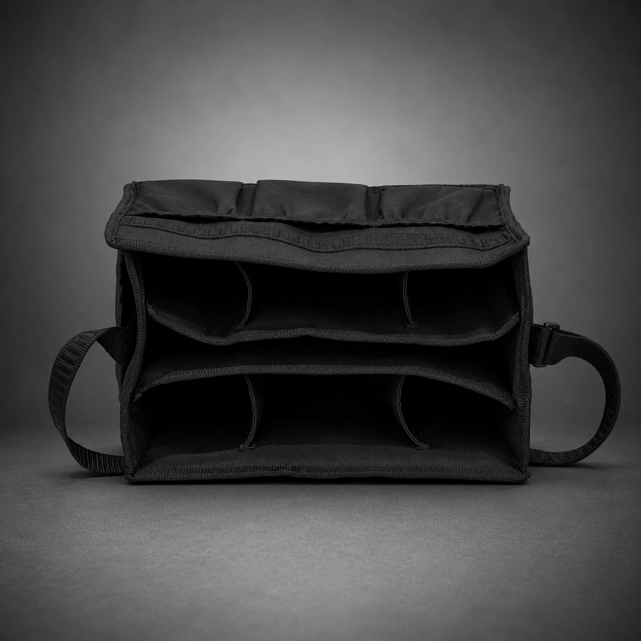 GROOMING BAG